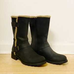 Clarks Women’s Rugged Black Boots Size 8.5 - Preowned Western Style